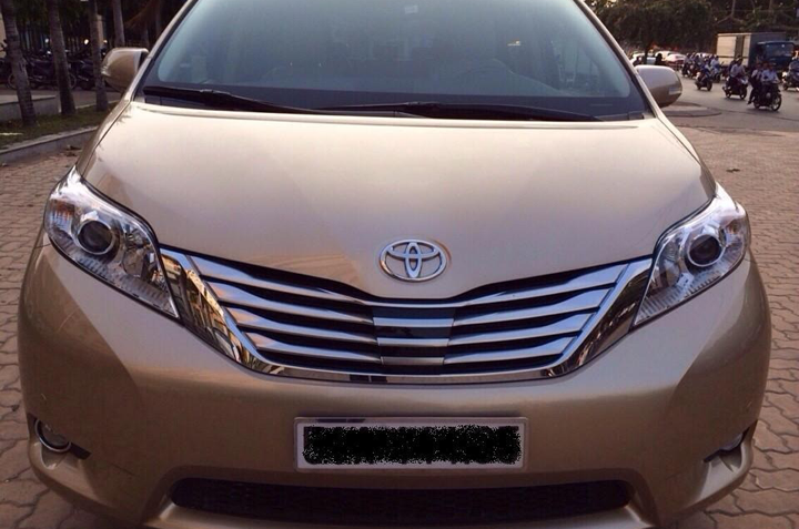 Thuê xe 7 chỗ đi Gò Dầu hiệu Toyota Sienna